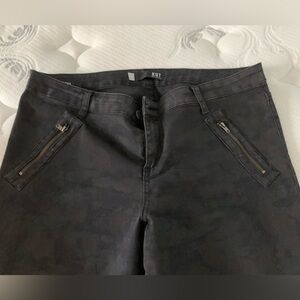 KUT from the Kloth denim front zipper jeans.